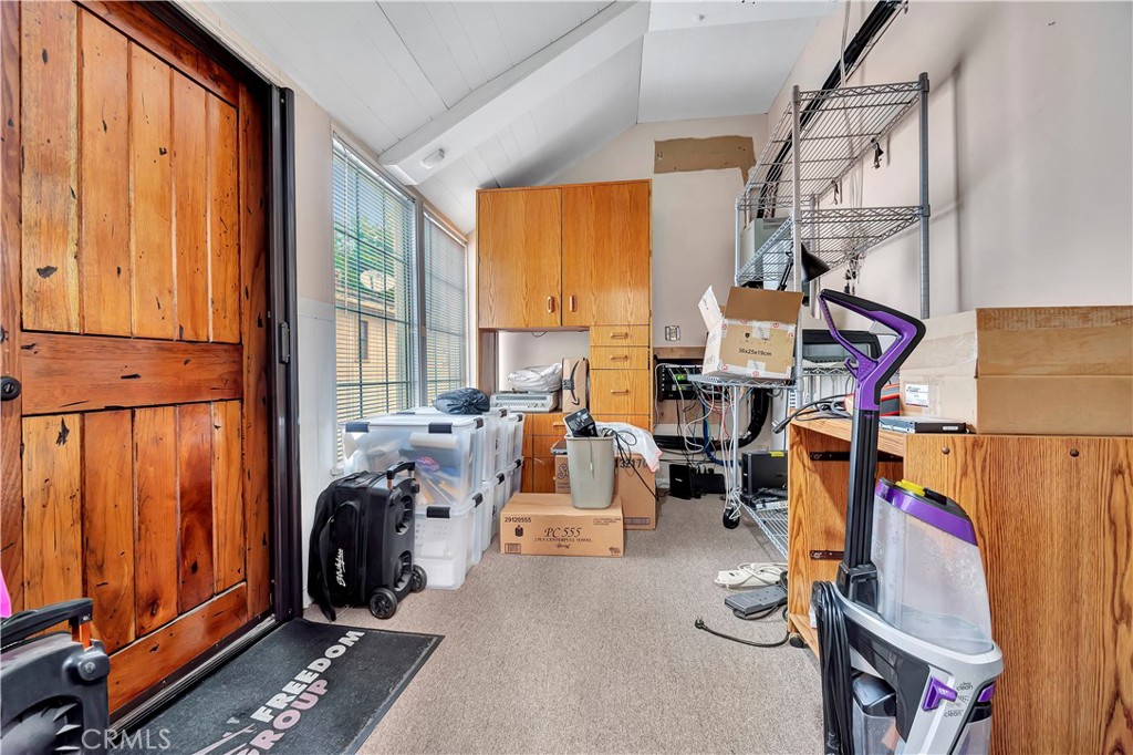209 E I Street Property Photo 58