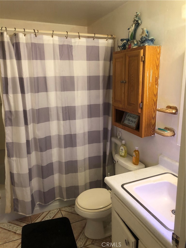 8436 Walpole Avenue Property Photo 15