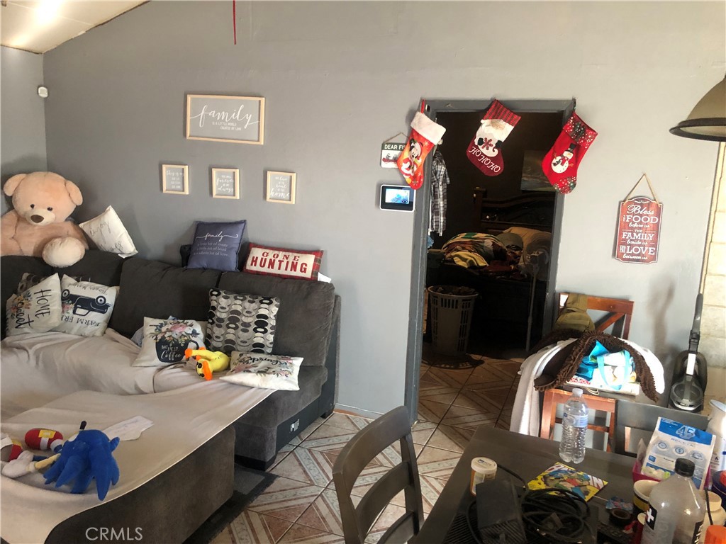 8436 Walpole Avenue Property Photo 27