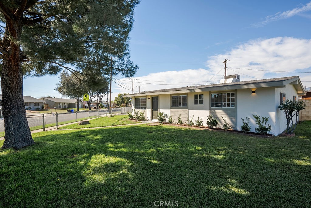800 N Vista Avenue Property Photo 8