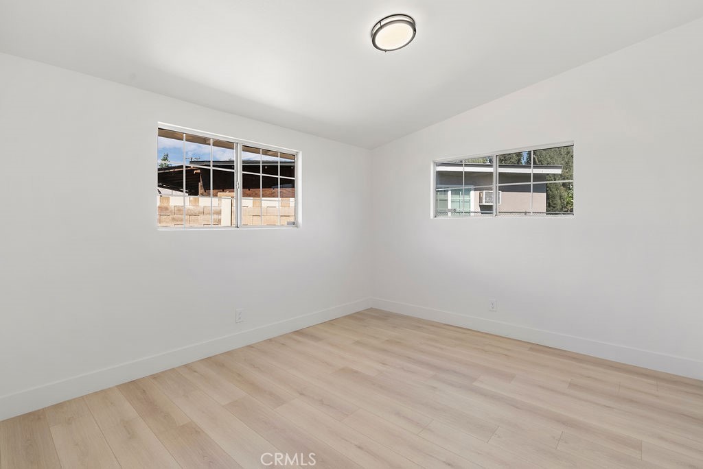 800 N Vista Avenue Property Photo 28