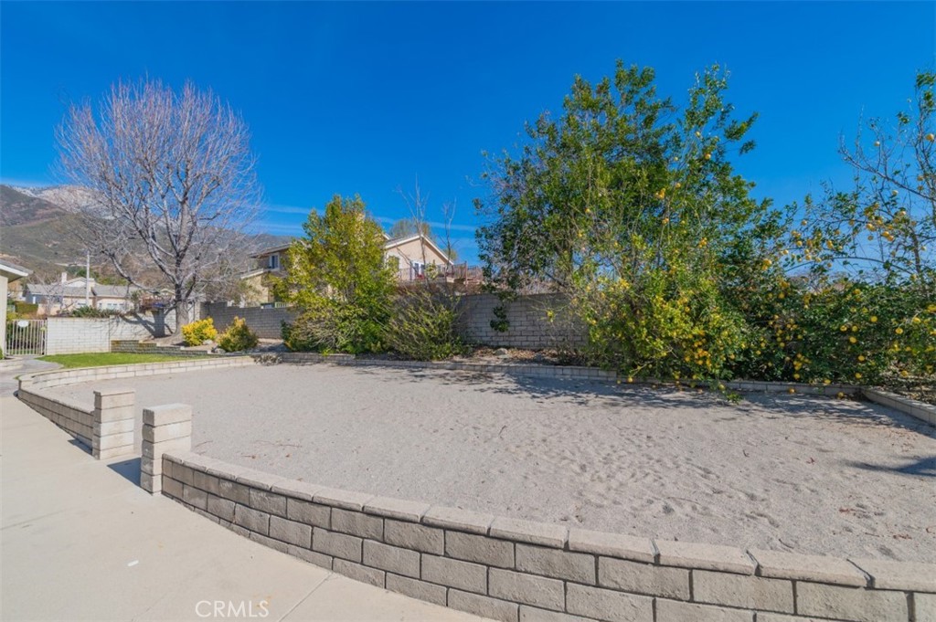 10161 Woodridge Drive Property Photo 15