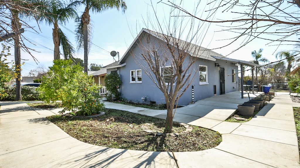 9501 Monte Vista Street Property Photo 2