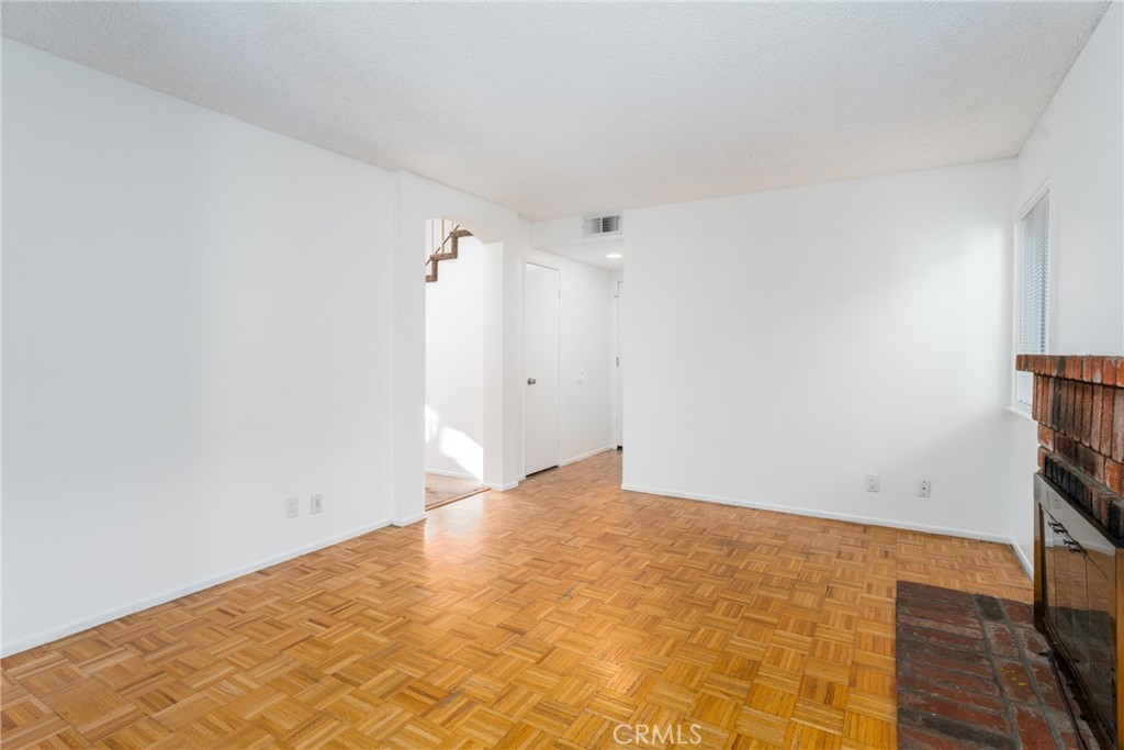 11043 Malone Street Property Photo 11