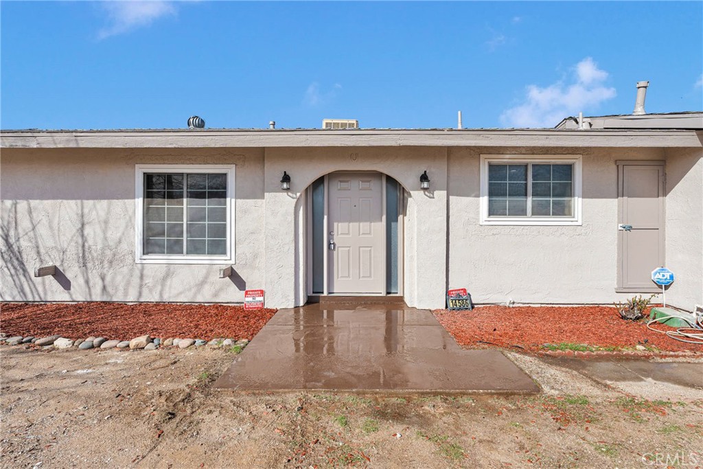 14586 Orange Street Property Photo 2