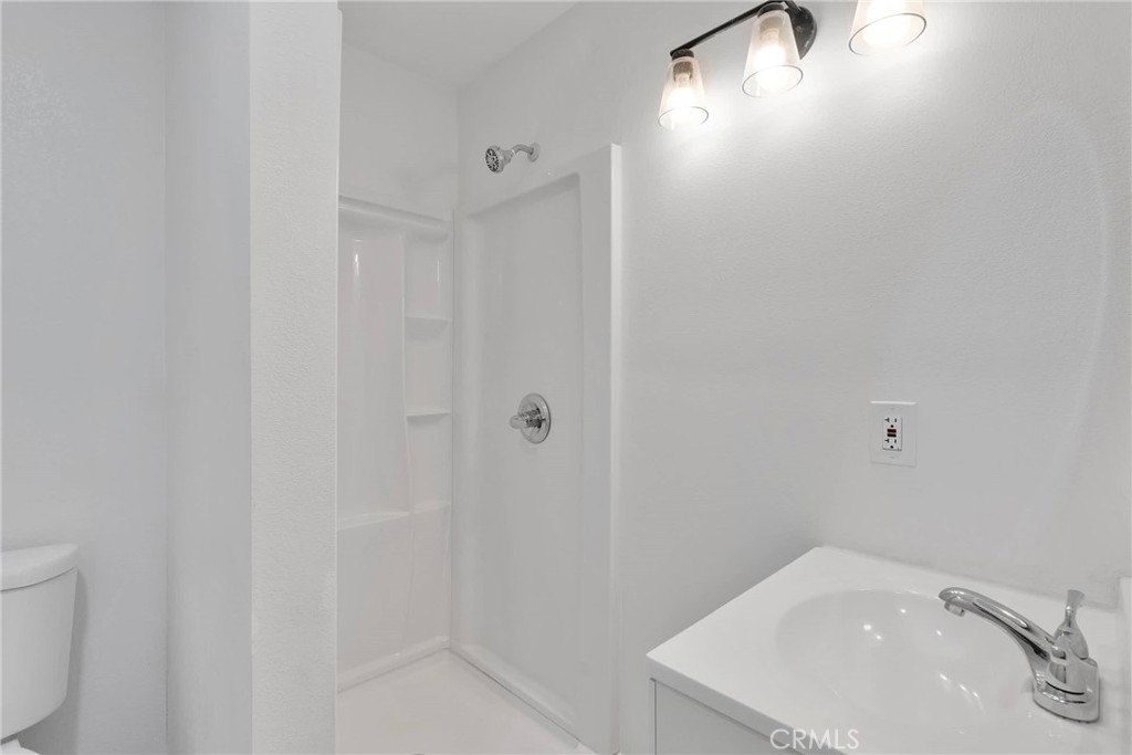 14586 Orange Street Property Photo 32