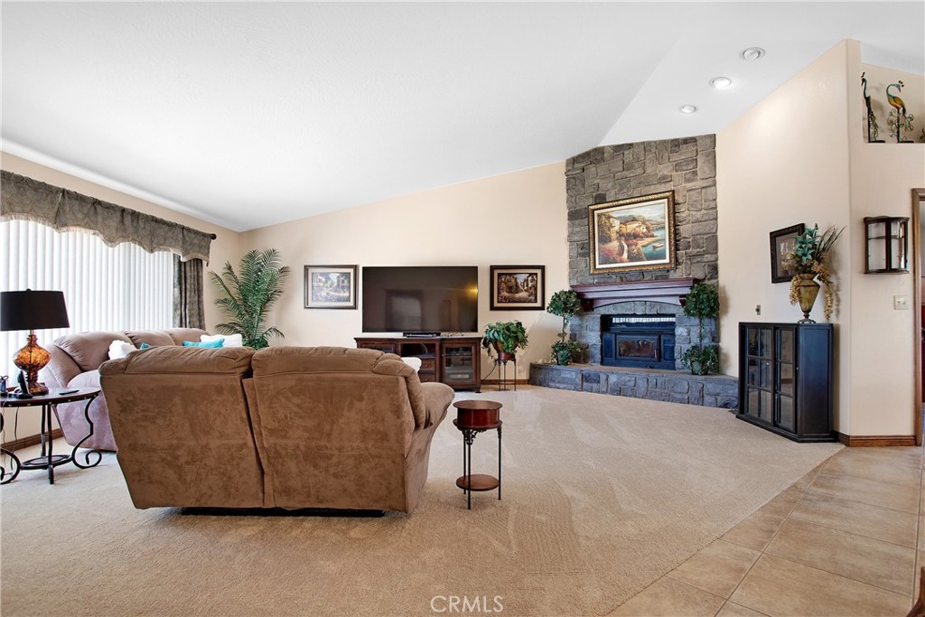 9275 Rattlesnake Road Property Photo 12