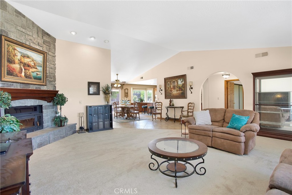 9275 Rattlesnake Road Property Photo 14
