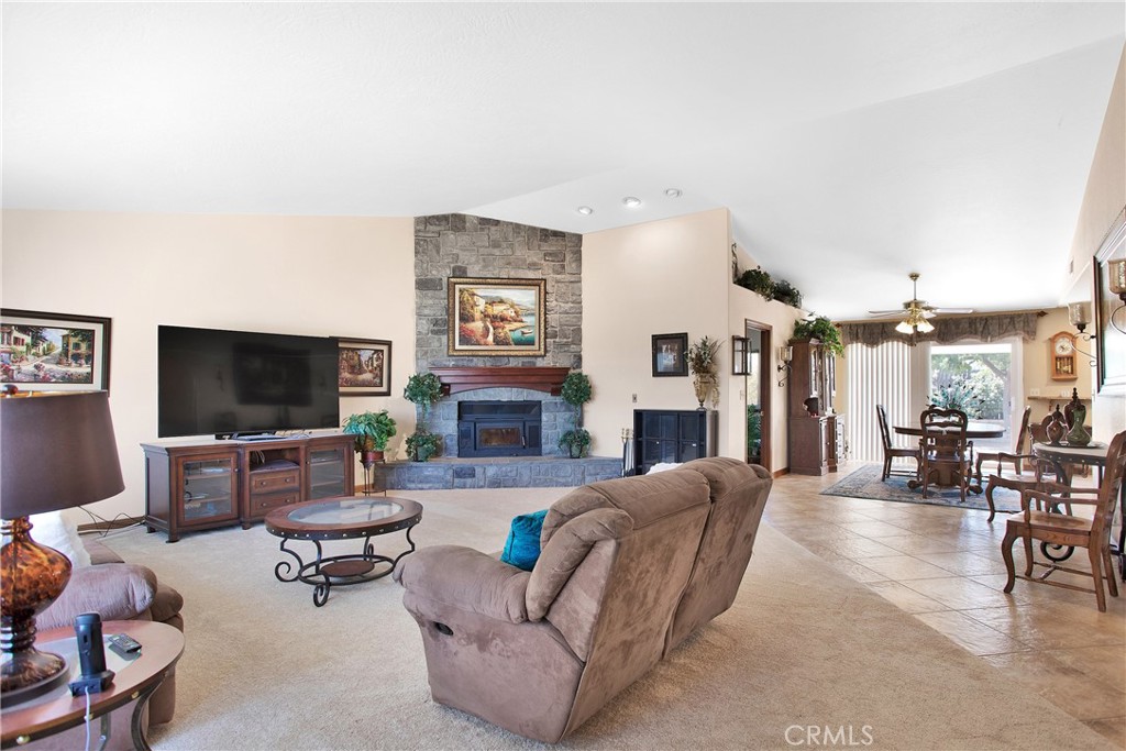 9275 Rattlesnake Road Property Photo 15