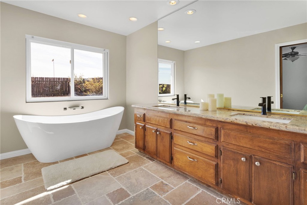 9275 Rattlesnake Road Property Photo 34