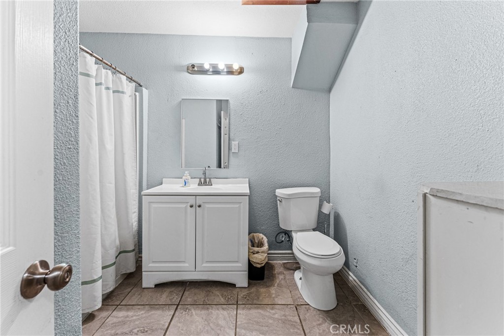 256 E 9th Street Property Photo 13