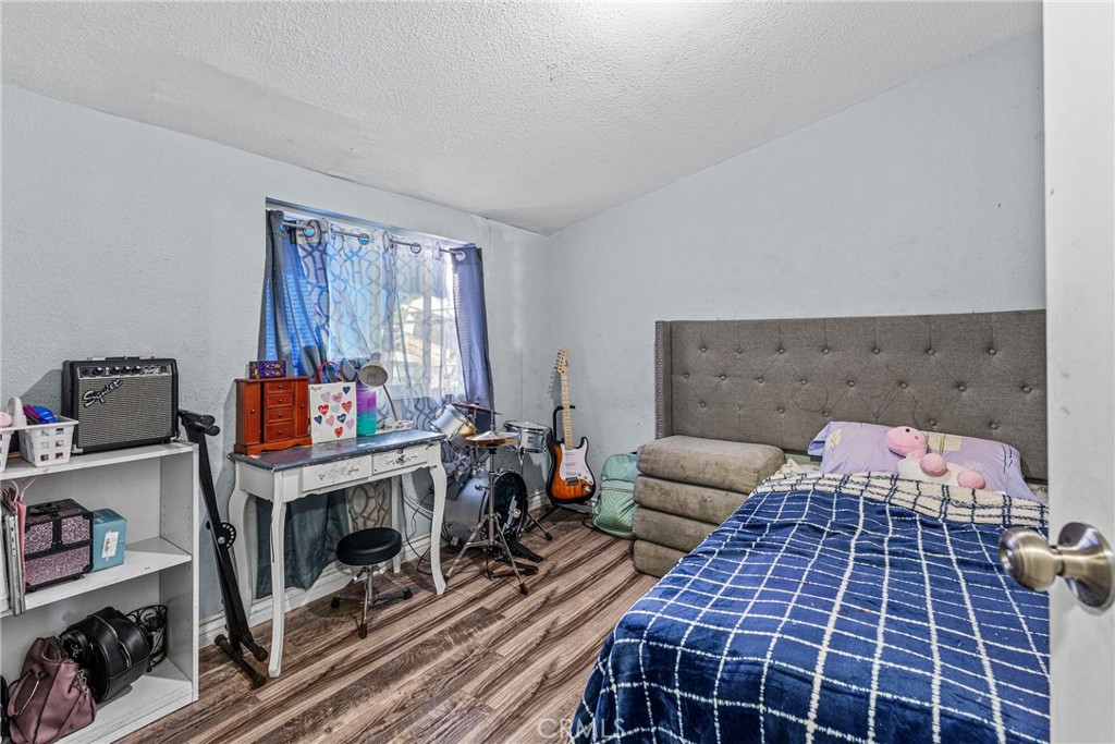 256 E 9th Street Property Photo 15