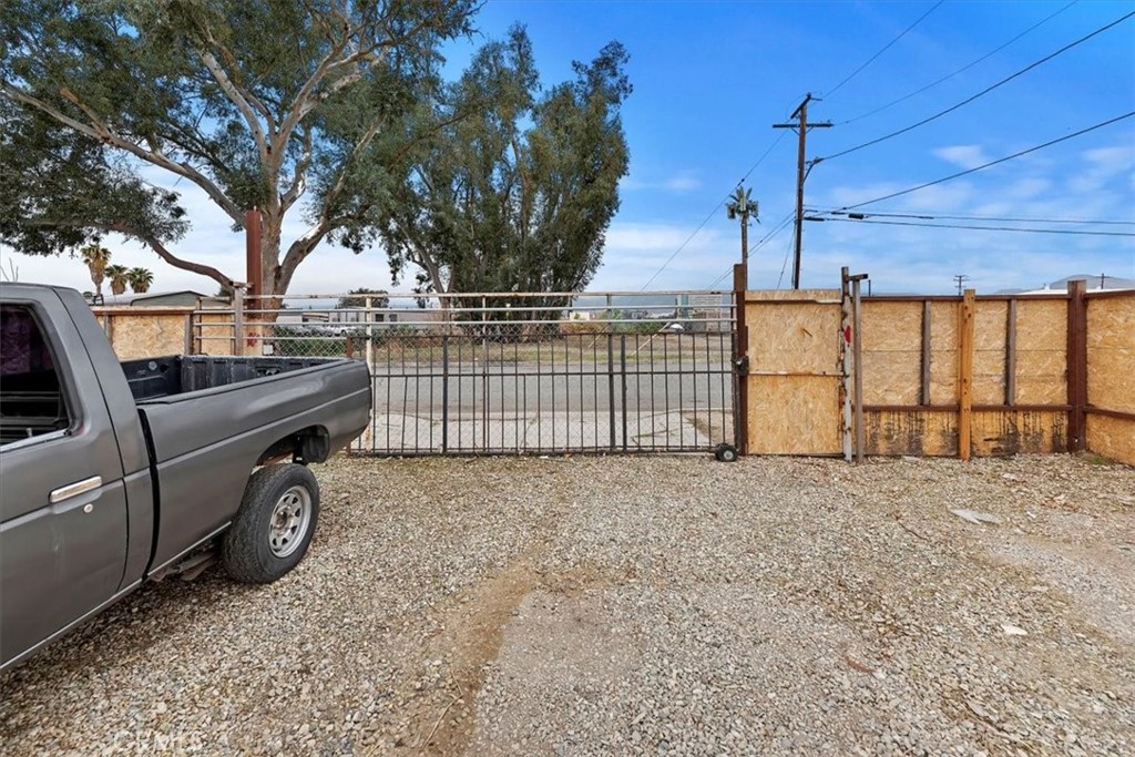 314 S Mayfield Avenue Property Photo 2