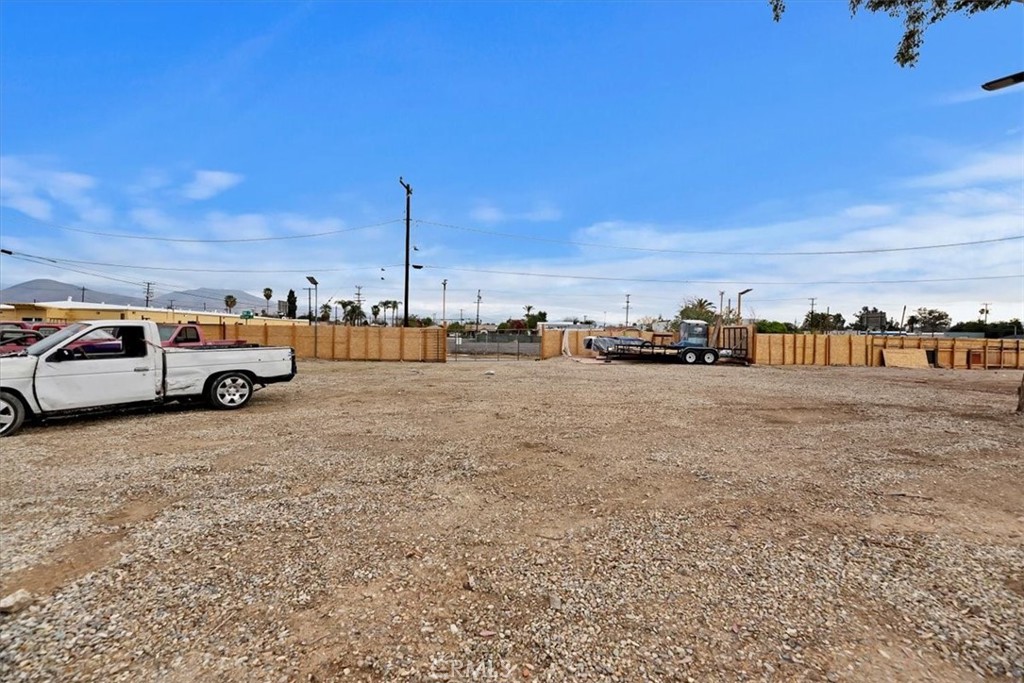 314 S Mayfield Avenue Property Photo 5