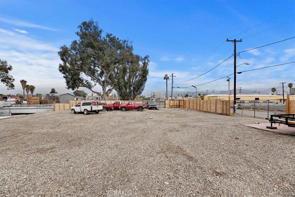 314 S Mayfield Avenue Property Photo 7