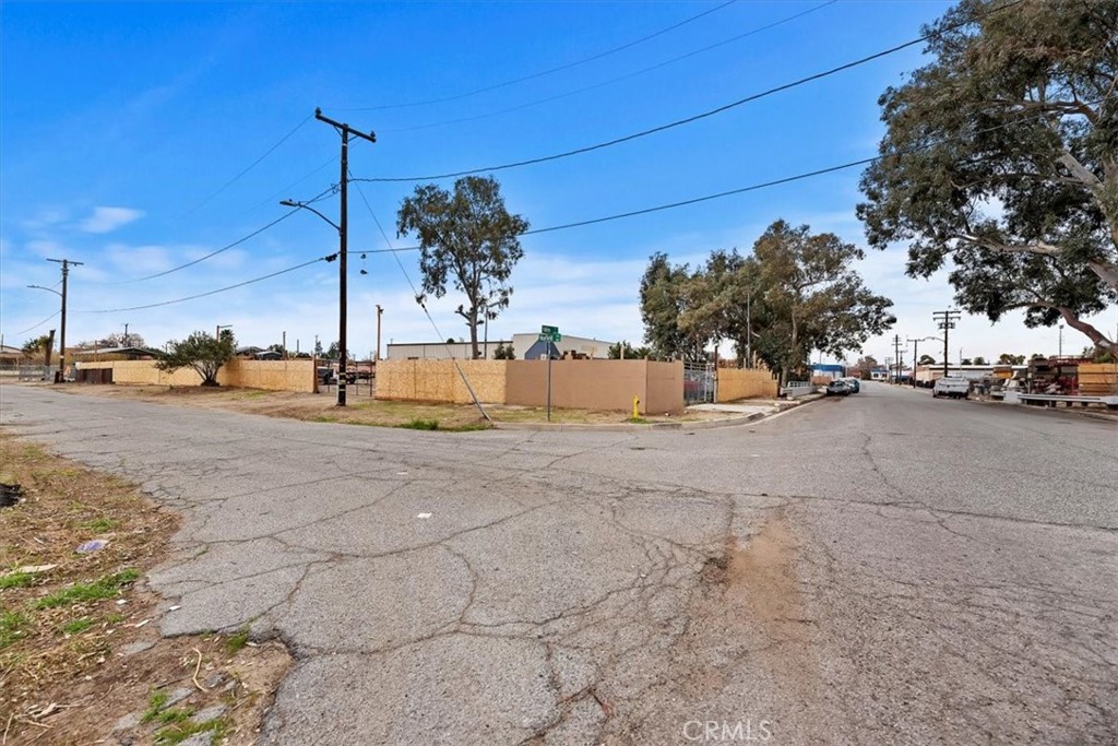 314 S Mayfield Avenue Property Photo 20