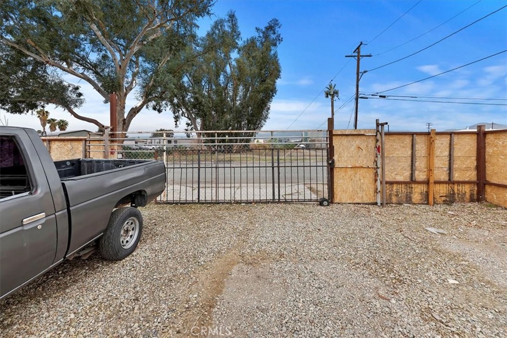 314 S Mayfield Avenue Property Photo 2