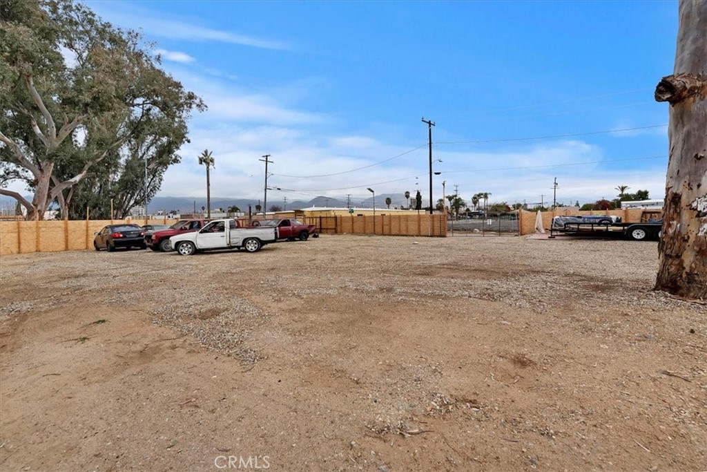 314 S Mayfield Avenue Property Photo 6