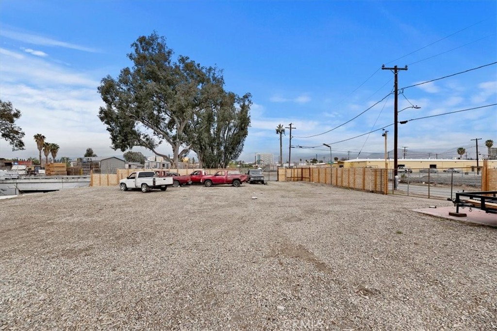 314 S Mayfield Avenue Property Photo 7