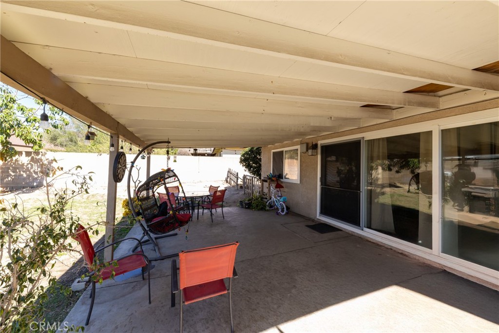 5334 N Mayfield Avenue Property Photo 20