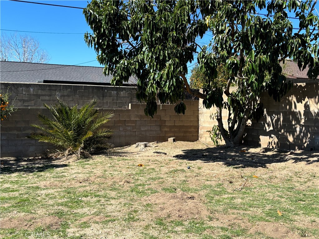 5334 N Mayfield Avenue Property Photo 25