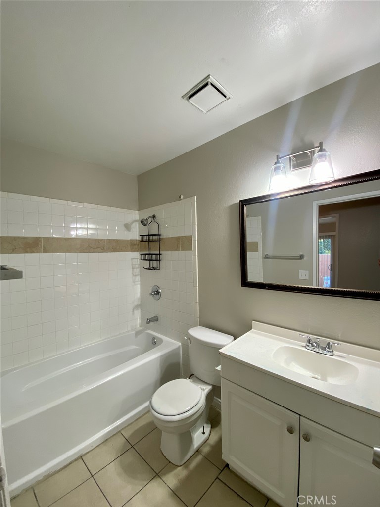 1683 W Wilson Street Property Photo 15