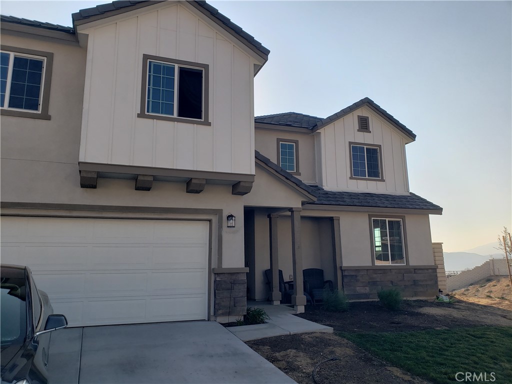 3401 E Ketring Court Property Photo 2