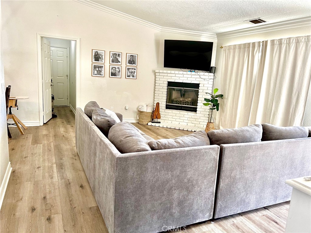 15336 Riverside Street Property Photo 7