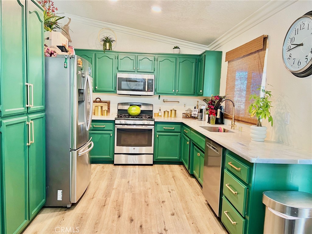 15336 Riverside Street Property Photo 11