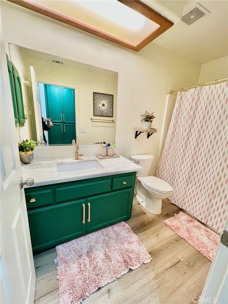 15336 Riverside Street Property Photo 15