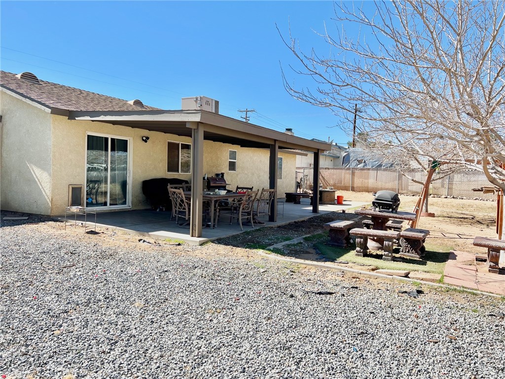 15336 Riverside Street Property Photo 26