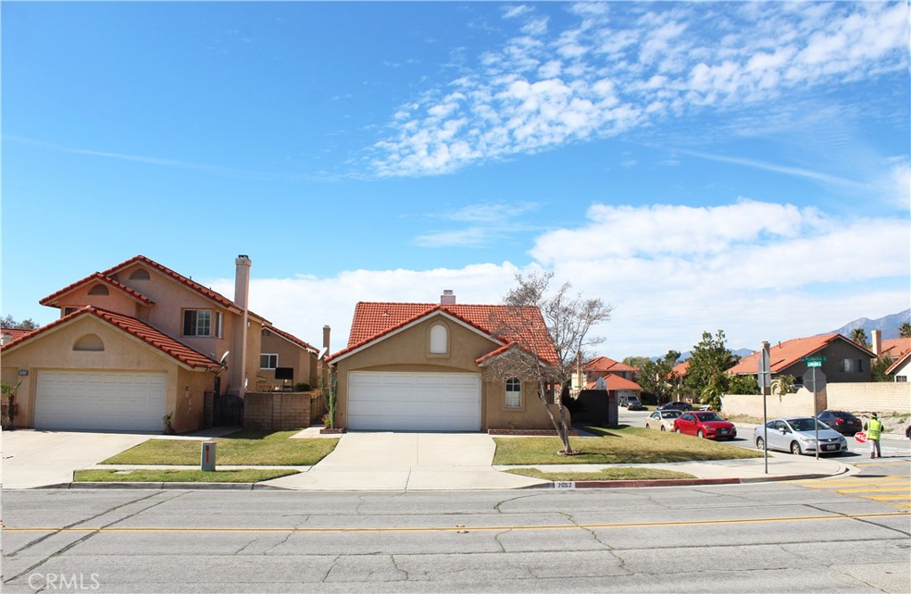 7662 Plumaria Drive Property Photo 3