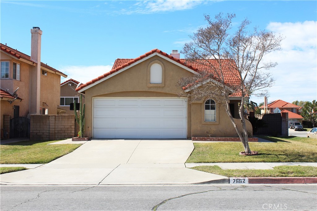 7662 Plumaria Drive Property Photo 4