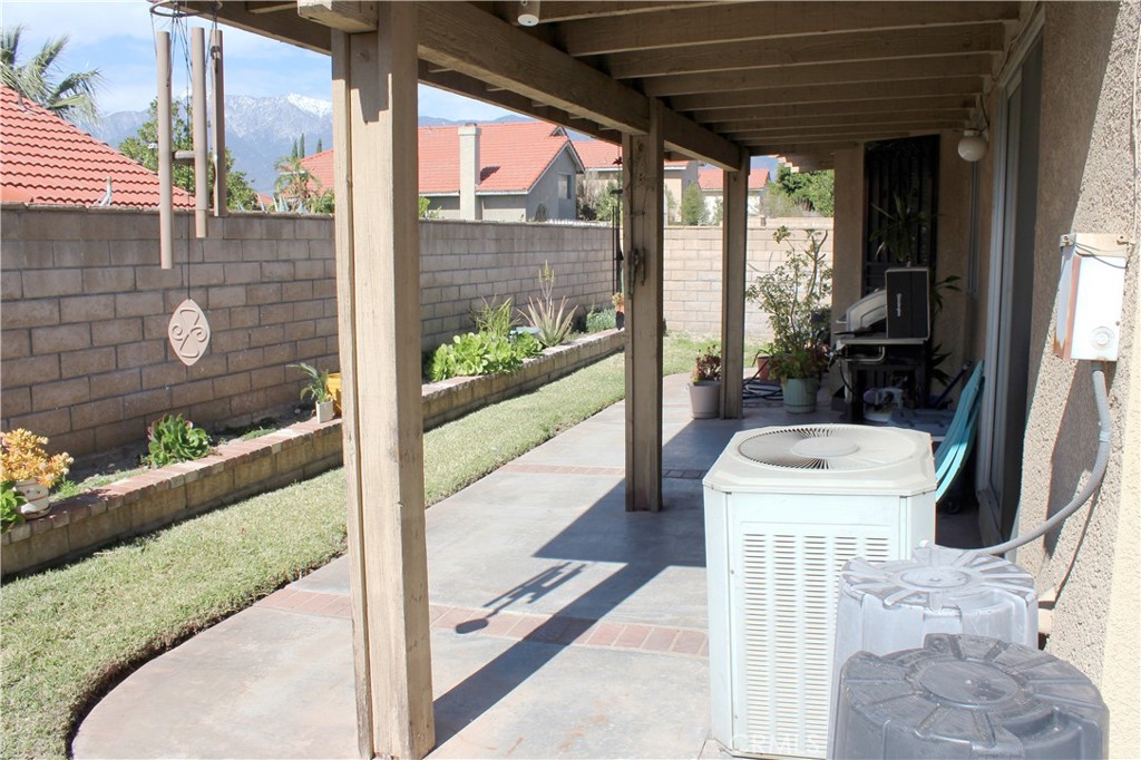 7662 Plumaria Drive Property Photo 8