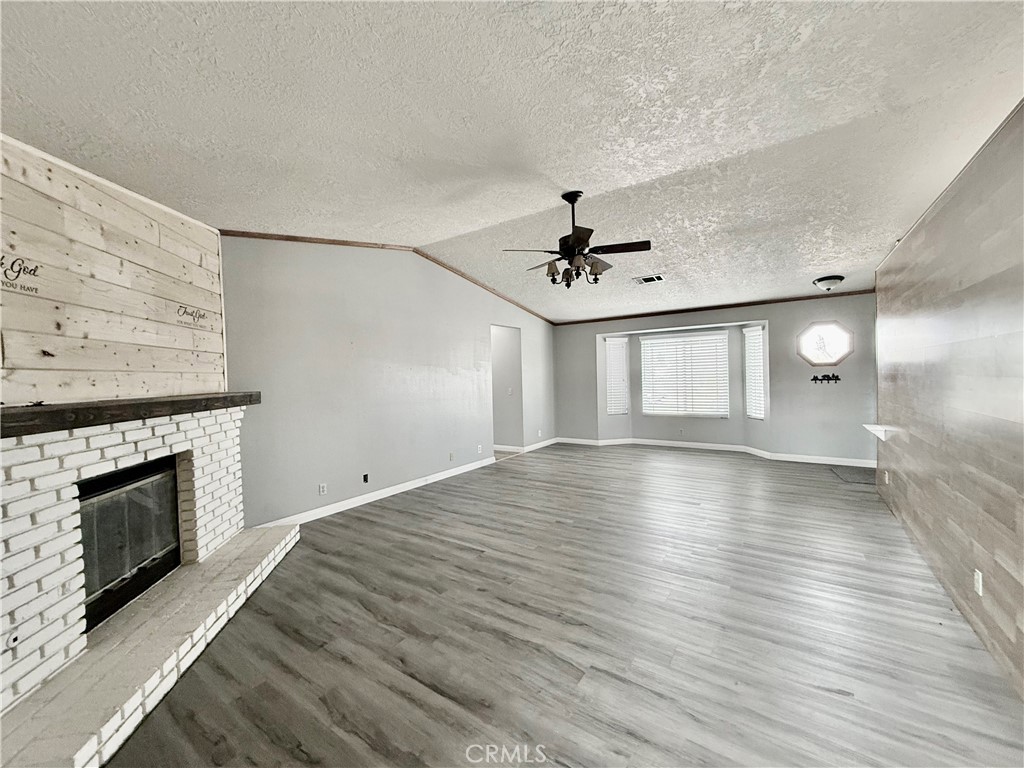 17747 Linden Street Property Photo 7