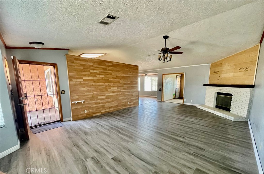 17747 Linden Street Property Photo 11