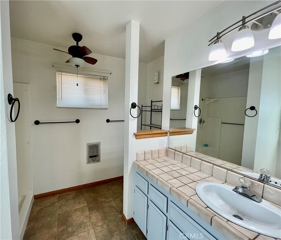 17747 Linden Street Property Photo 15