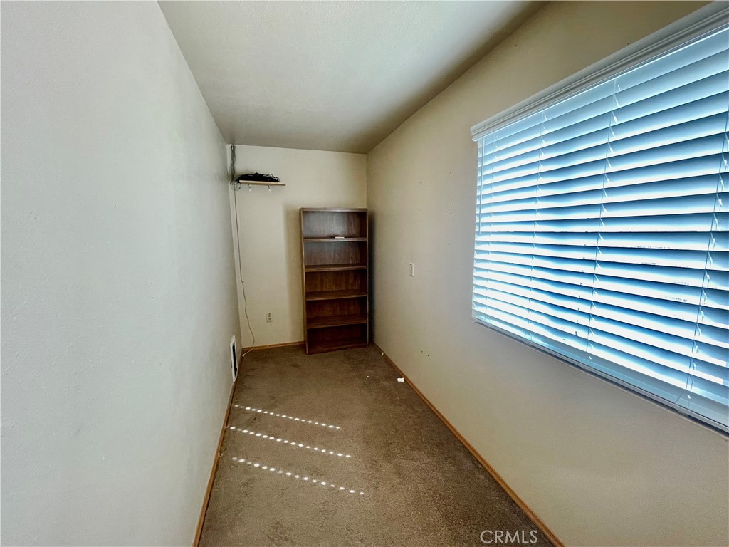 17747 Linden Street Property Photo 22