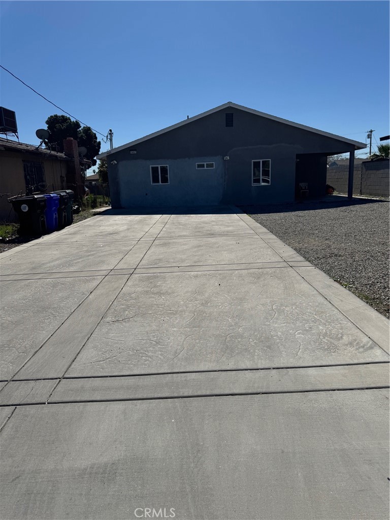 1467 W Olive Street Property Photo 2