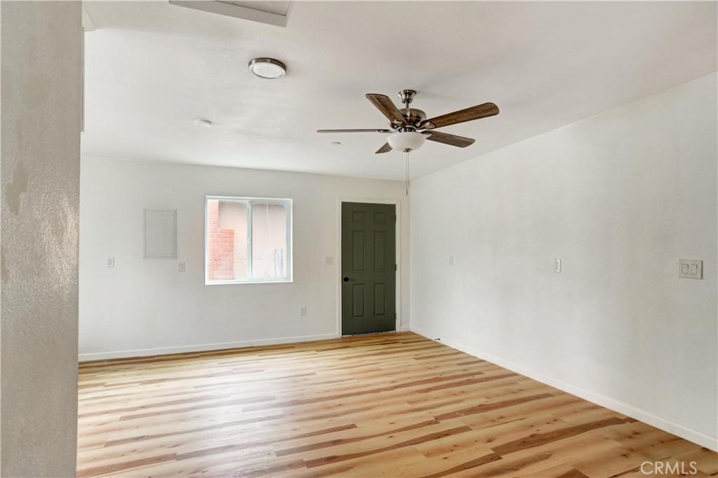 1467 W Olive Street Property Photo 18