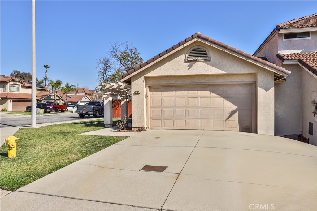 11747 Burl Drive Property Photo 3
