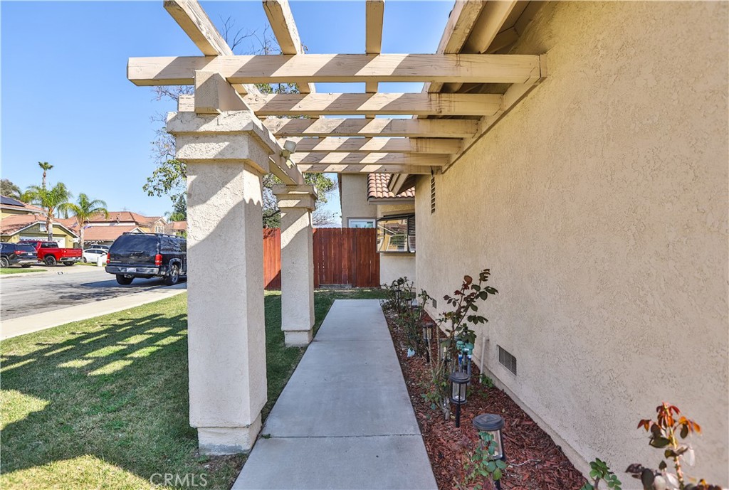 11747 Burl Drive Property Photo 5