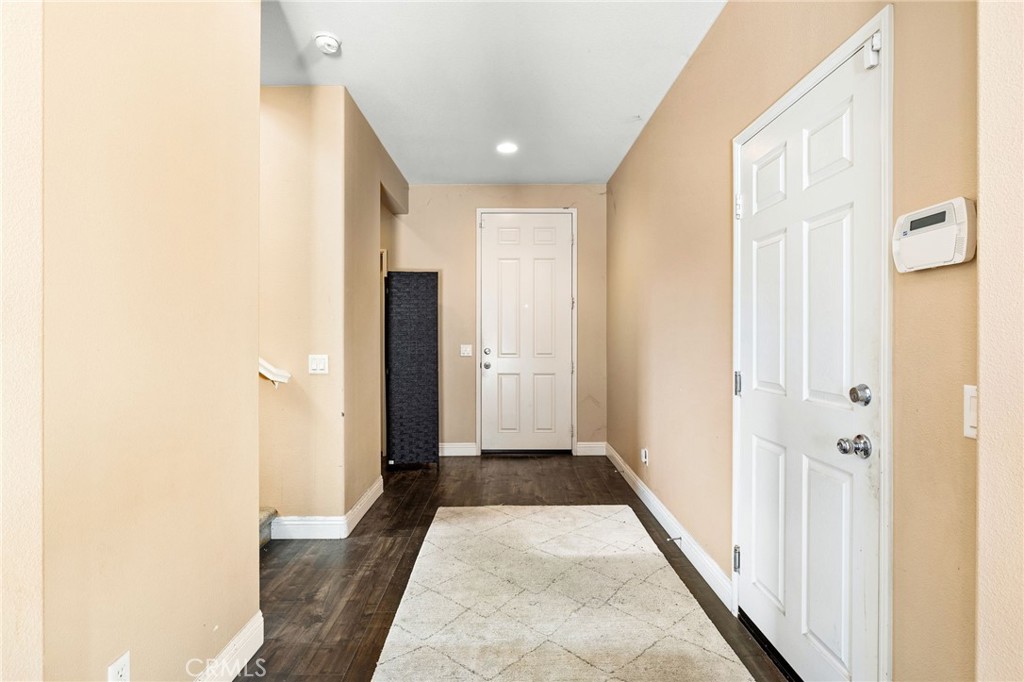 1101 N Iris Avenue Property Photo 16
