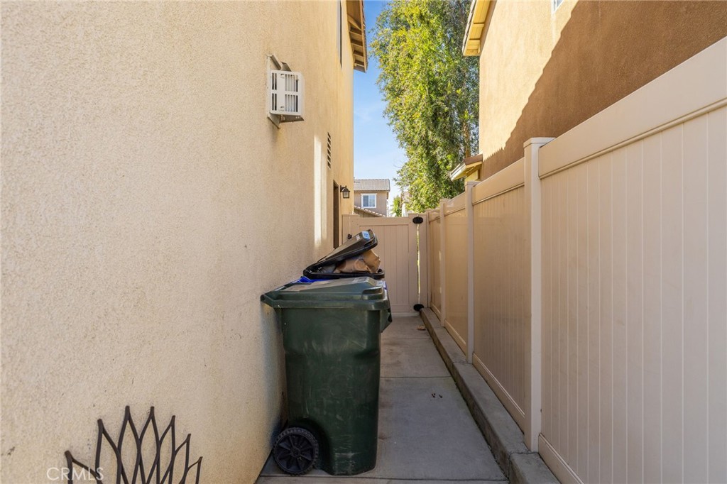 1101 N Iris Avenue Property Photo 40