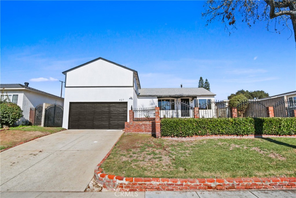 427 E Fernfield Drive Property Photo