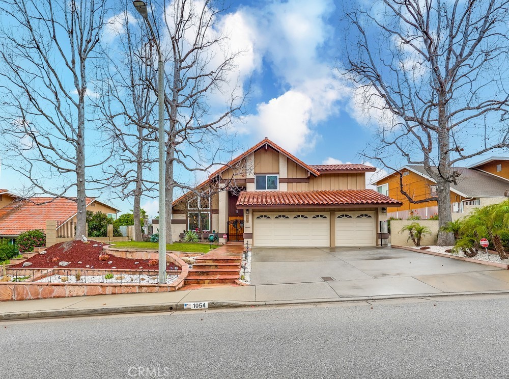 1054 Avenida Lomita Property Photo