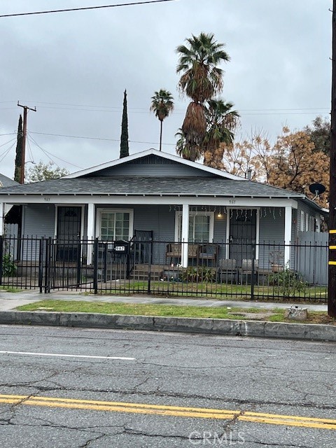 963 W Rialto Avenue Property Photo 1
