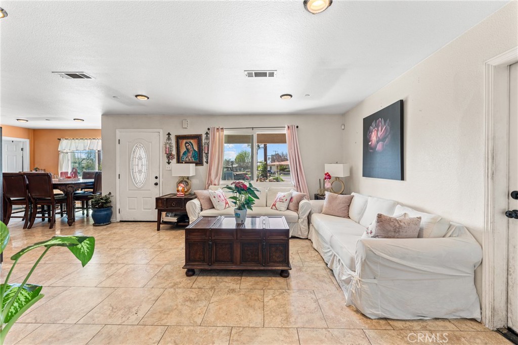 6685 Del Rosa Avenue Property Photo 4