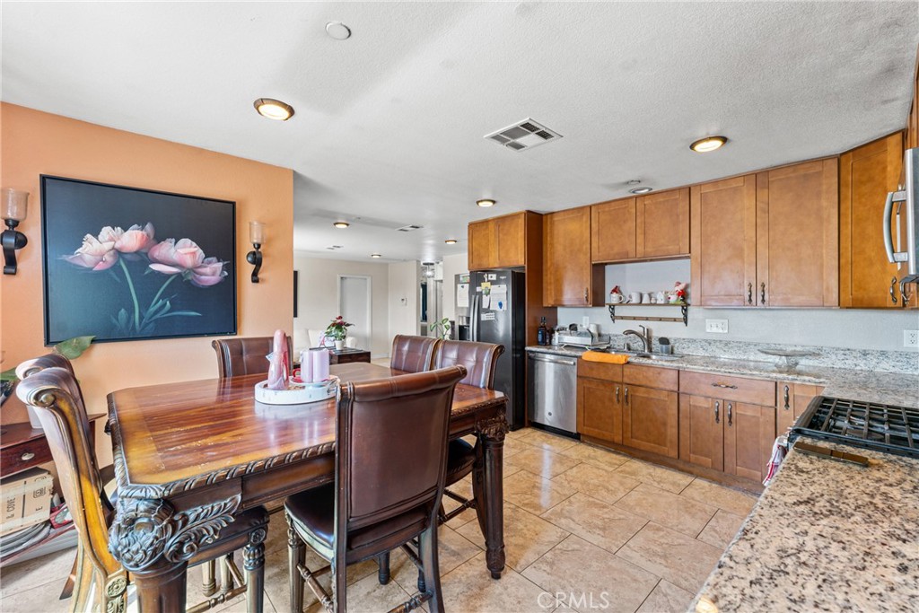 6685 Del Rosa Avenue Property Photo 10