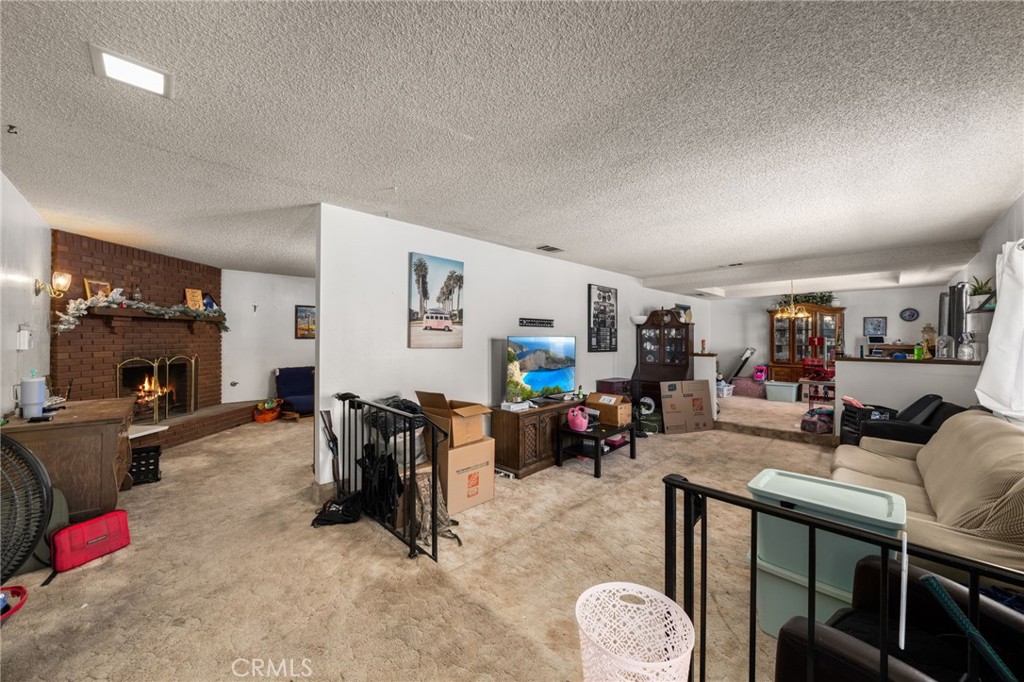 16039 Muscatel Street Property Photo 9